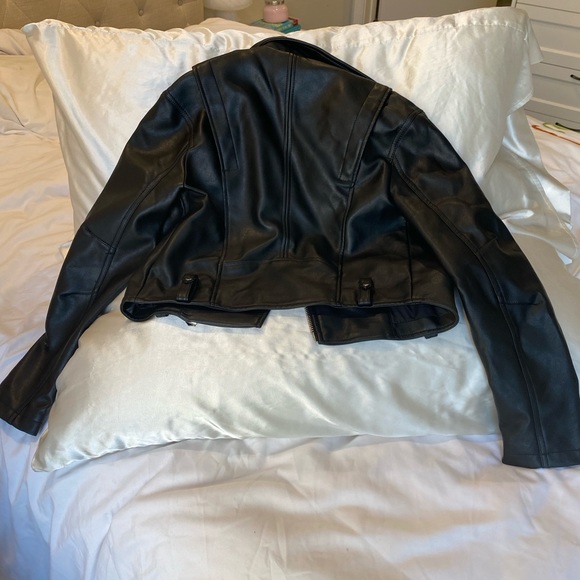 Leather bomber jacket - Picture 2 of 2